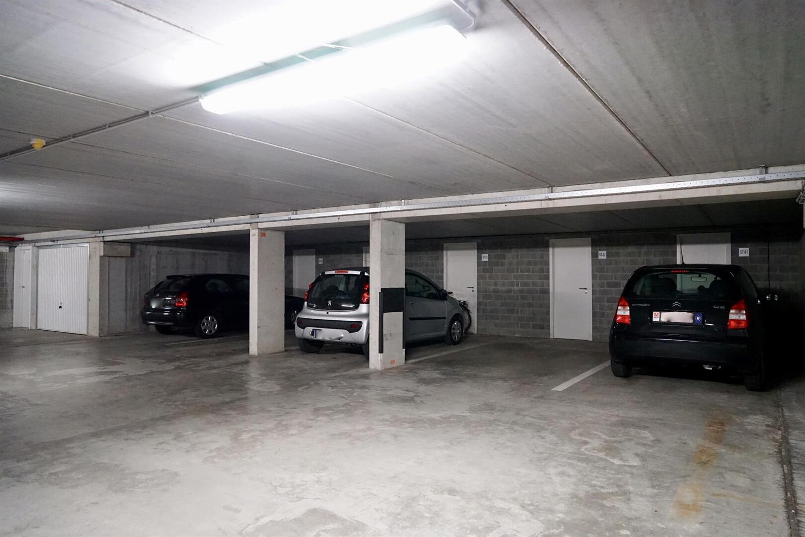 Autostaanplaats Zwanebloemweg Merelbeke 1