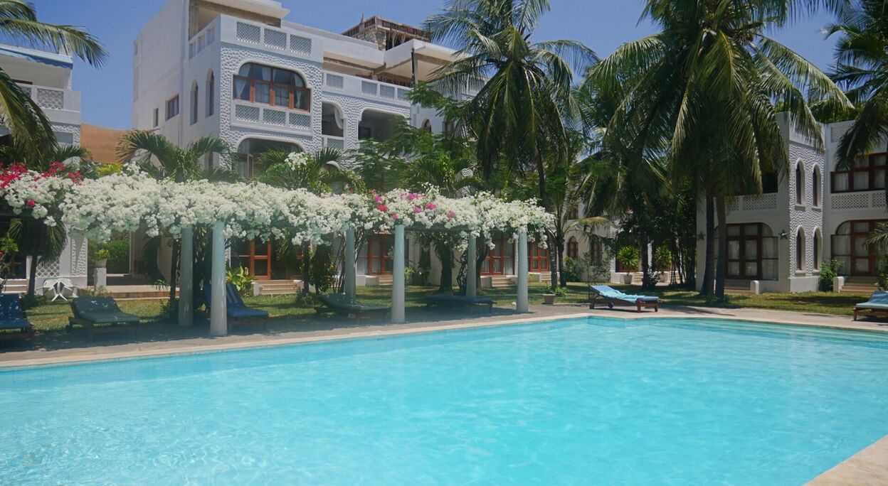 Appartement met terras en zwembad te Diani Beach in Kenia