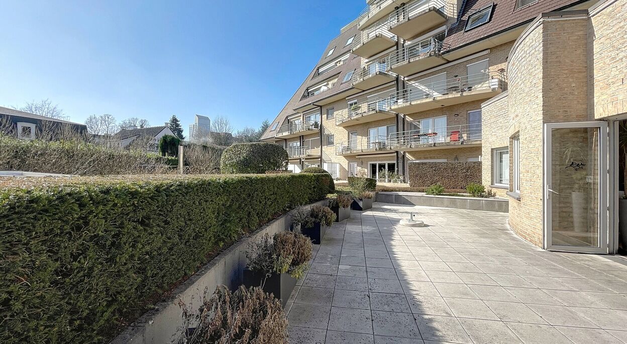 Instapklaar appartement met terras te Sint-Denijs-Westrem