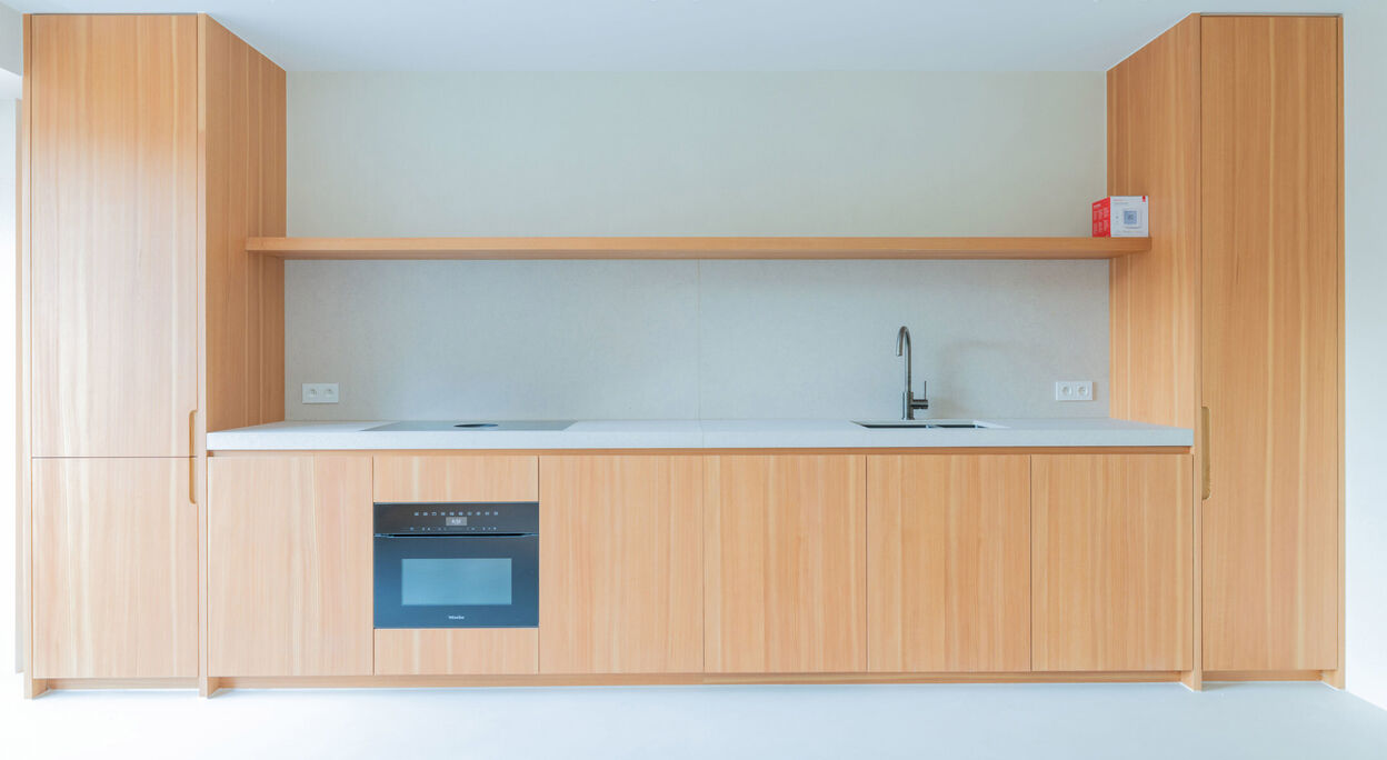Appartement met 2 slaapkamers, terras en autostandplaats aan de dijk van Konkke Heist Te Koop