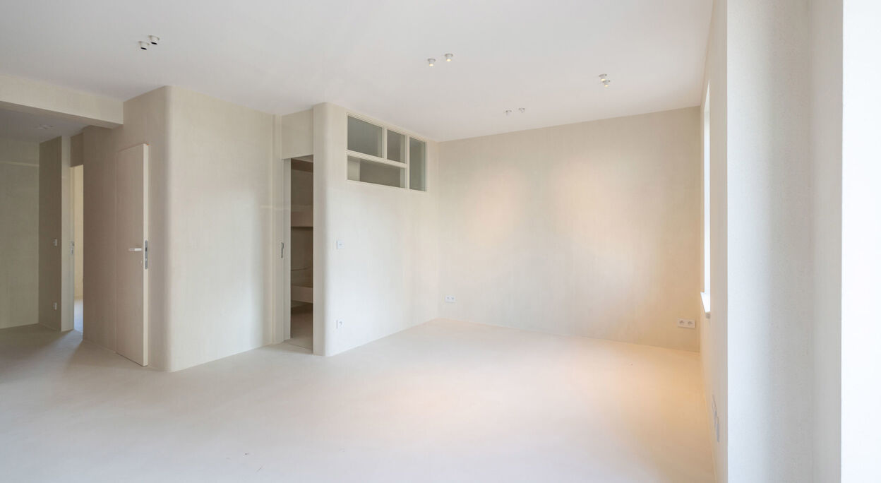 Appartement met 2 slaapkamers, terras en autostandplaats aan de dijk van Konkke Heist Te Koop