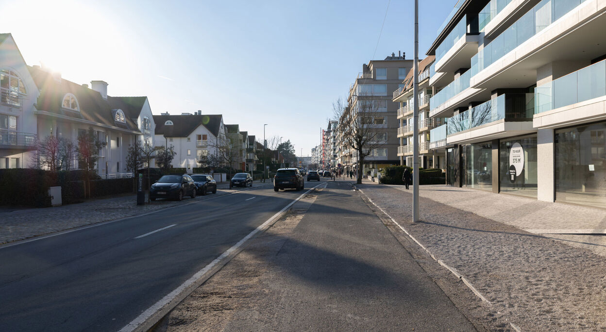 Appartement met 2 slaapkamers, terras en autostandplaats aan de dijk van Konkke Heist Te Koop