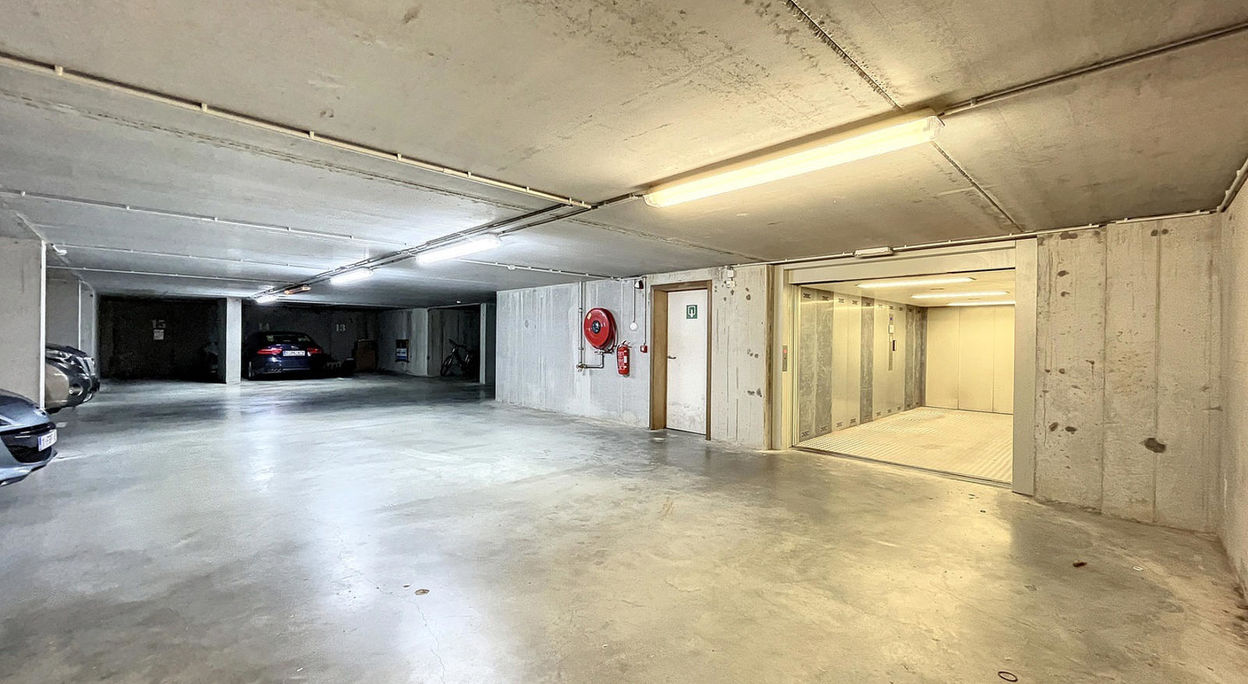 Binnenstaanplaats te koop in Gent
