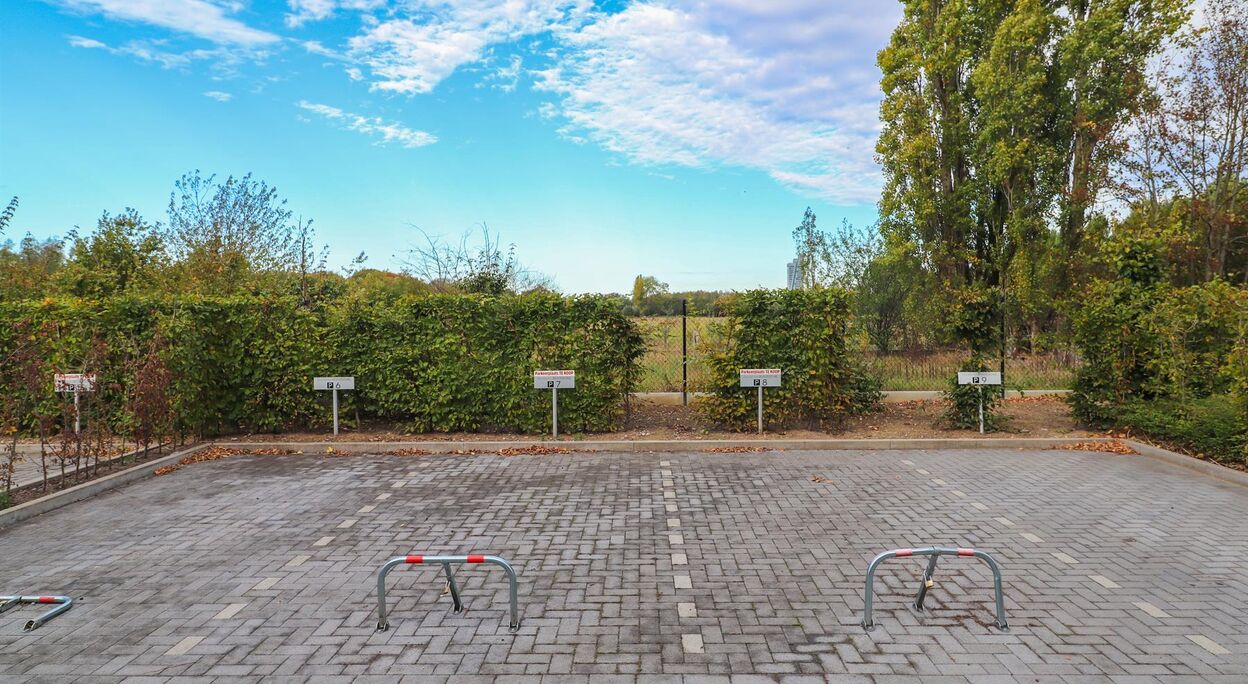 Buitenstaanplaats te huur in Zwijnaarde