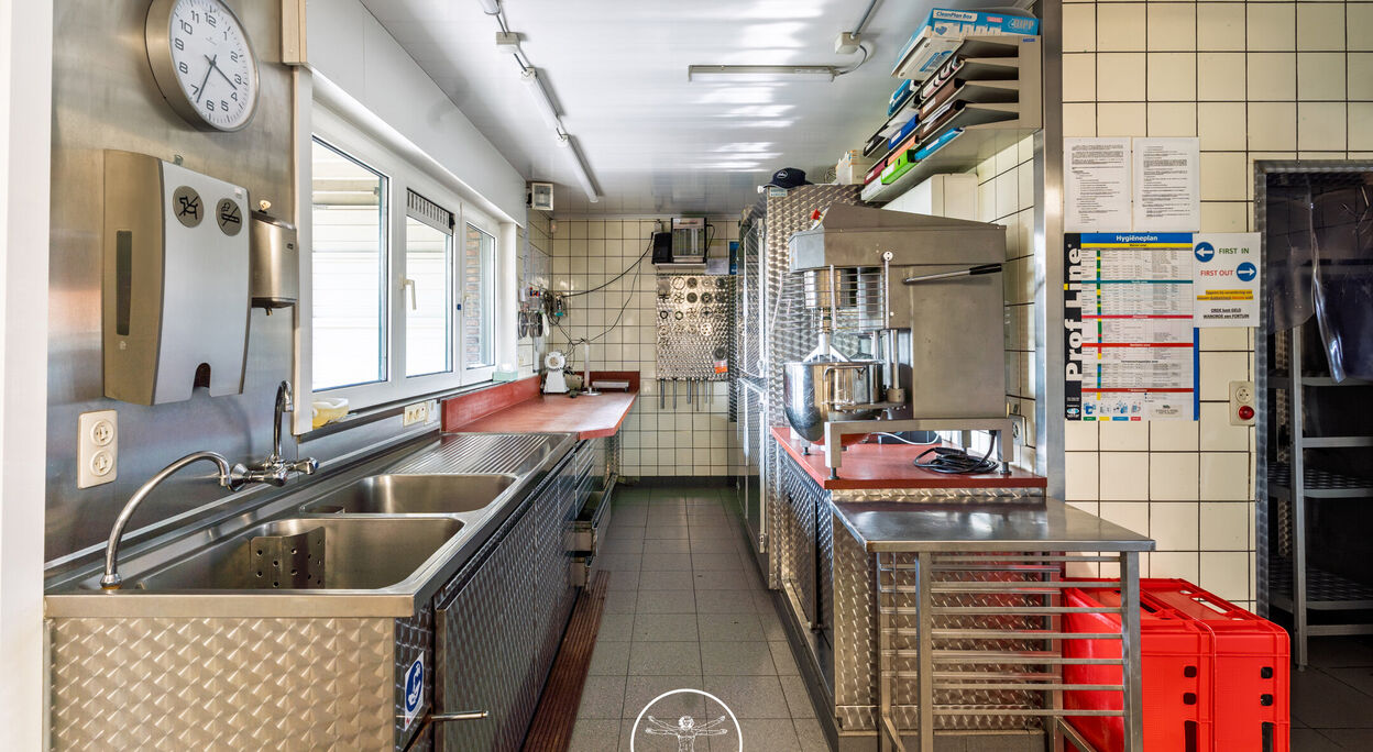 Gebouw voor gemengd gebruik te koop in Zulte