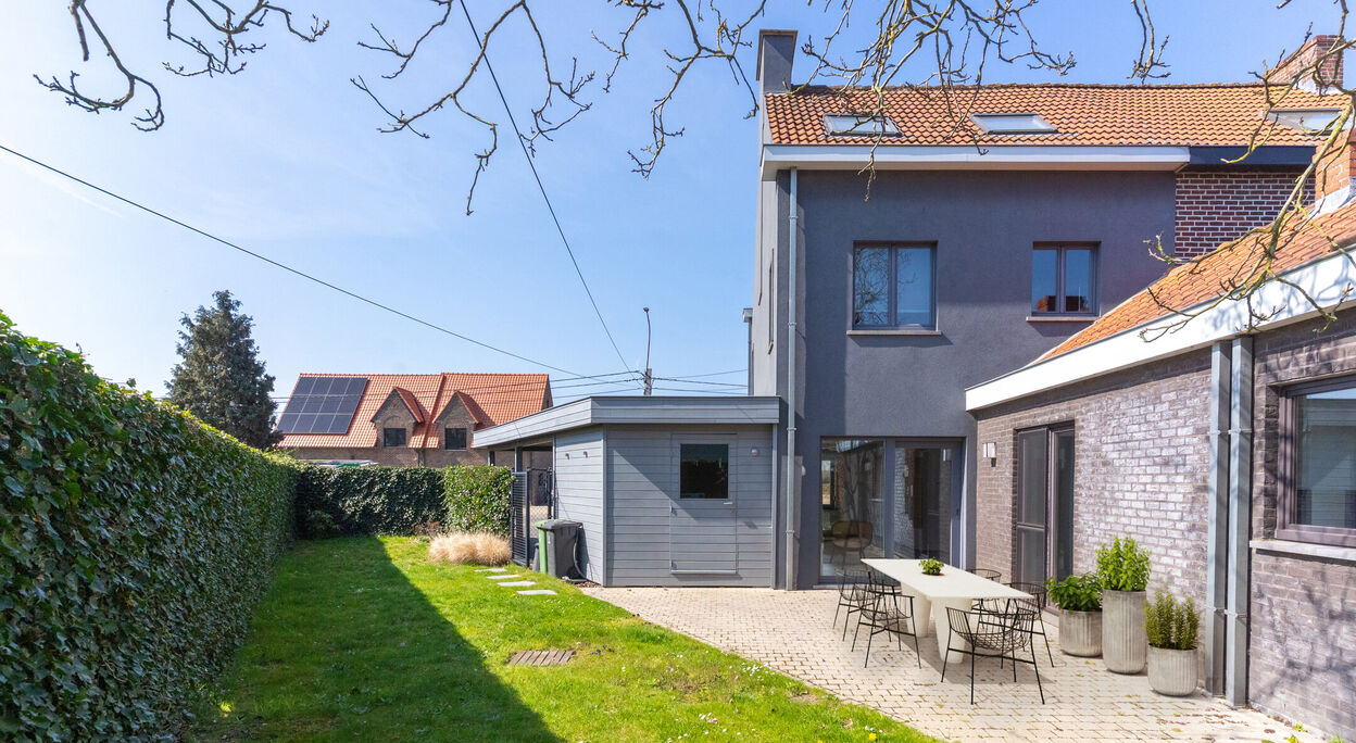 Woning met 3 ruime slaapkamers, carport en tuin te Afsnee