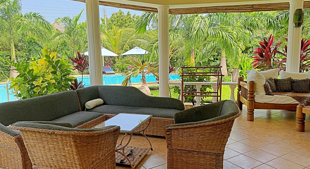 Woning met 3 slaapkamers, tuin en zwembad te Diani Beach
