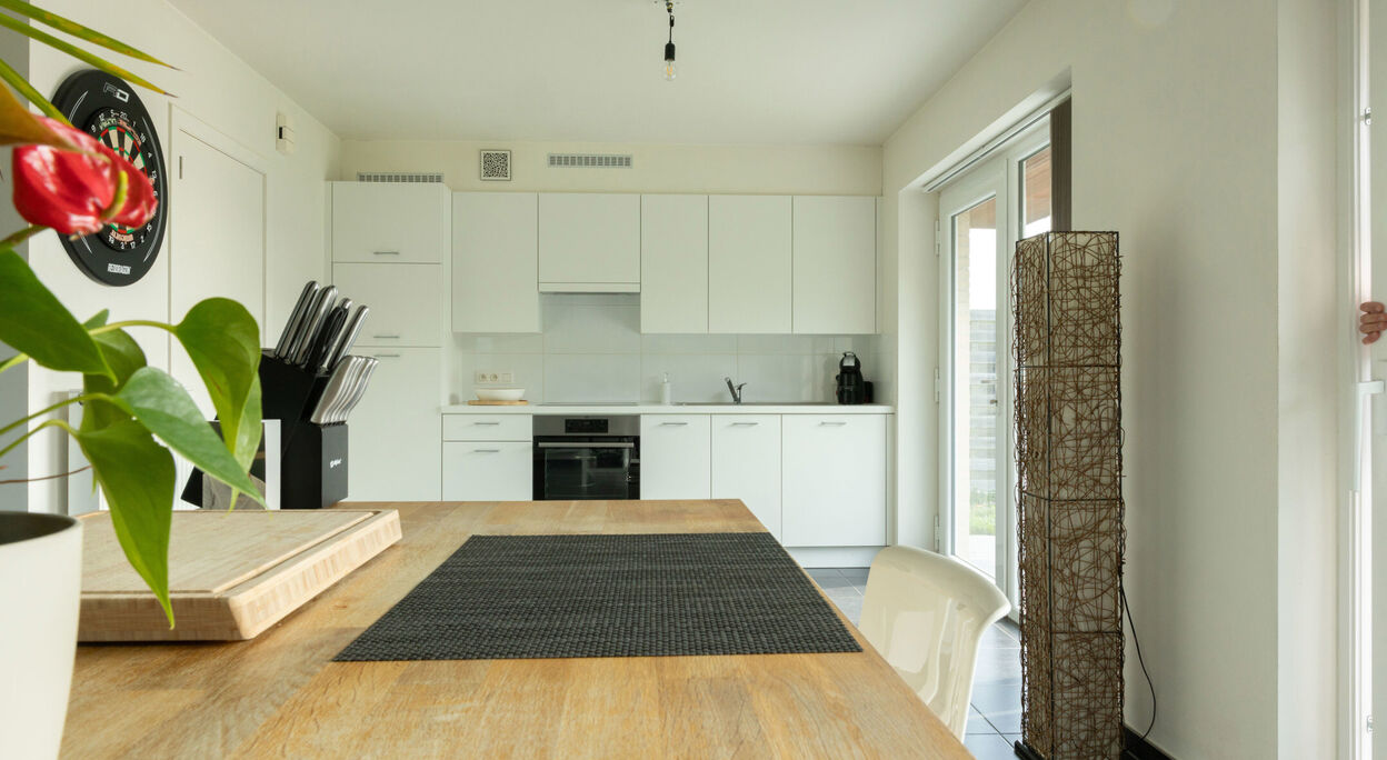 Woning met 3 slaapkamers, terras, tuin en garage te Evergem