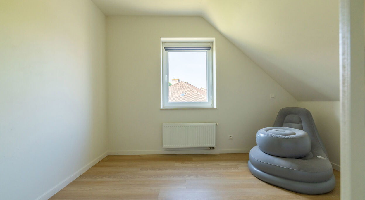Woning met 3 slaapkamers, terras, tuin en garage te Evergem