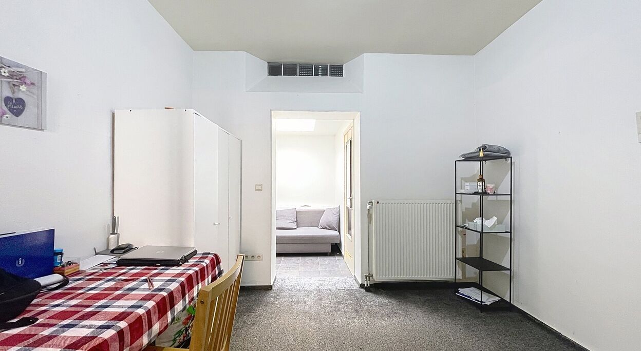 Woning met studio en duplex appartement te koop in Gen