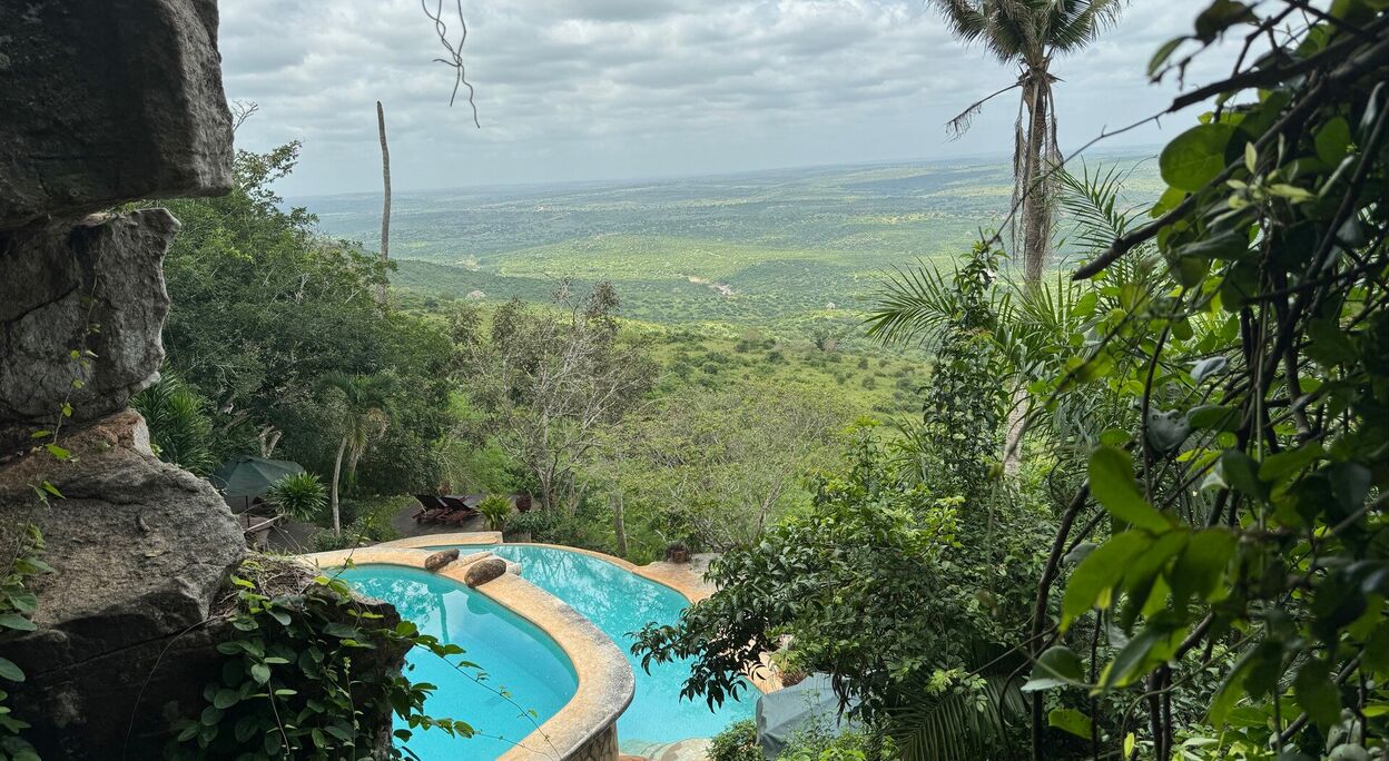 Lodge met zicht over de shimba hills in kenia