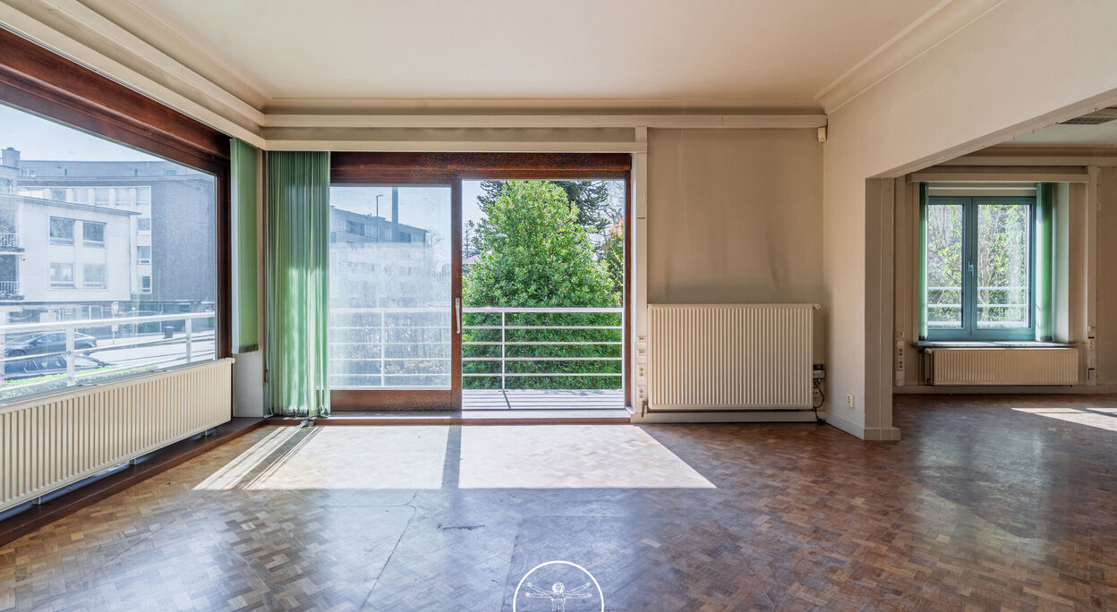 Ruim appartement met 3 slaapkamers en terras te Gent