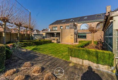 Gebouw voor gemengd gebruik te koop in Zulte