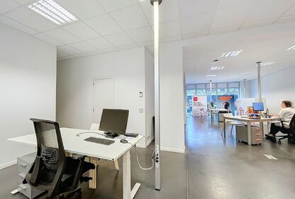 Lichtrijk kantoor te huur in Gent